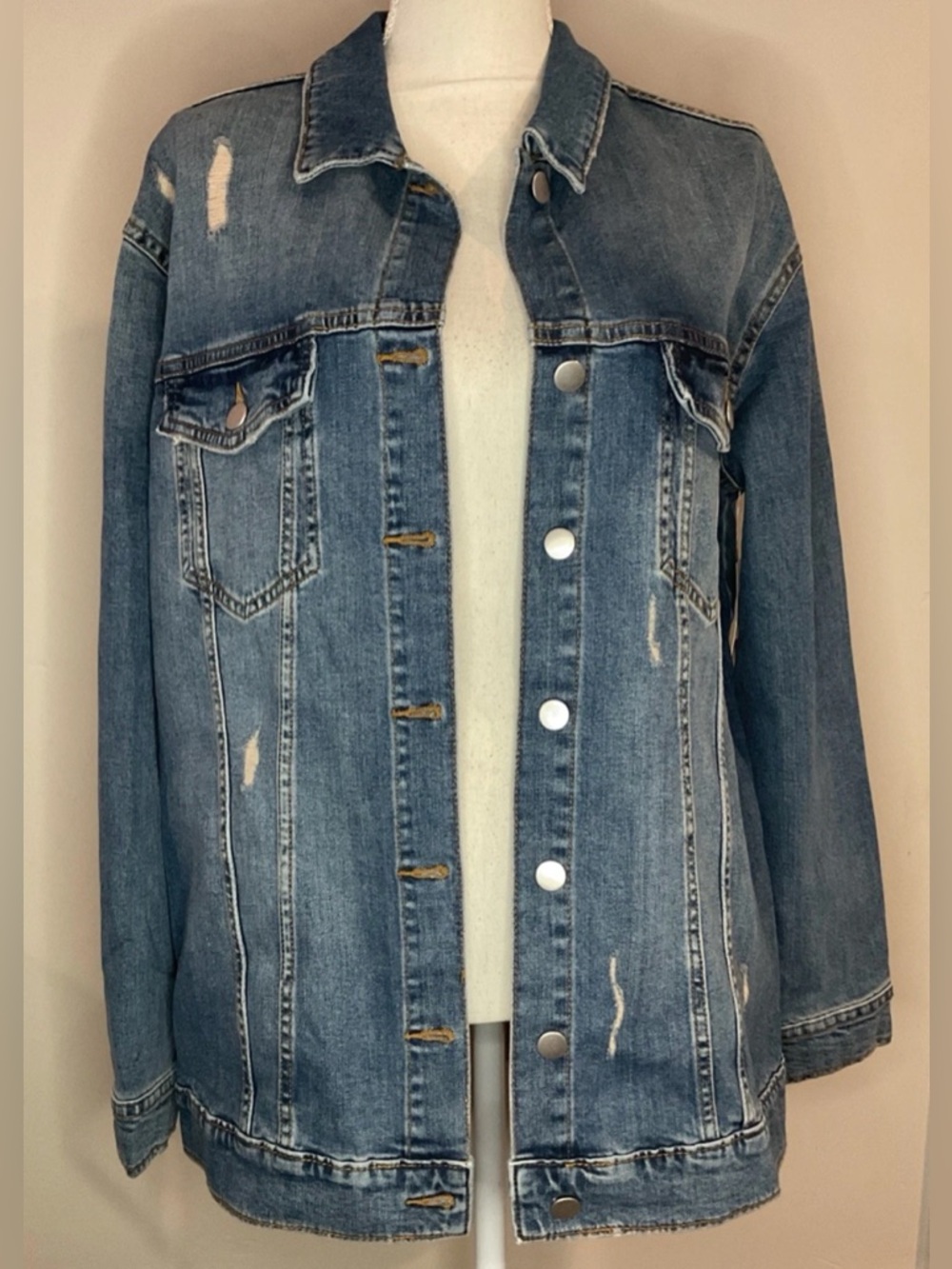 CASLO WOMEN'S OVERSIZED TRUCKER DENIM DISTRESSED JACKET BLUE MID WASH SZ L NWOT